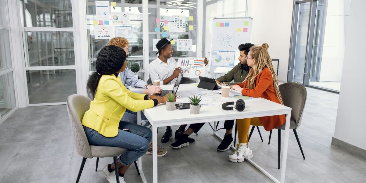 Market Strategies Amid AI and Job Cuts Navigating the Shift