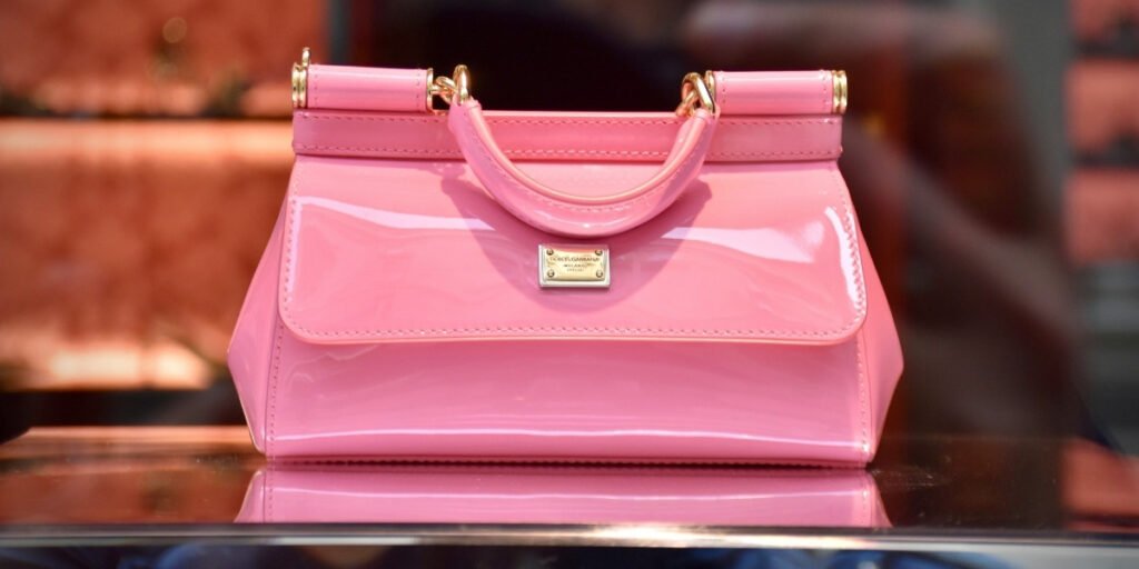 Your Blueprint: How to Start a Bag Business from Scratch