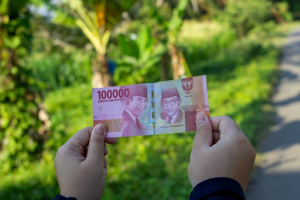 The Archipelago's Engine: How Indonesia's Tech Boom is Stabilizing the Rupiah