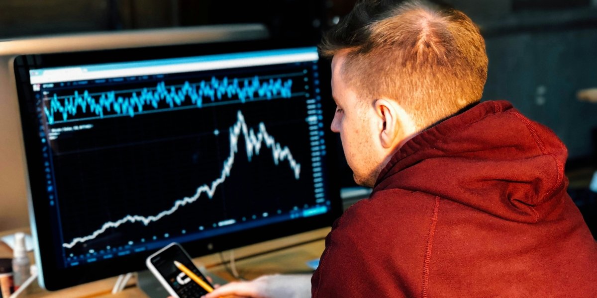 Global Equity Divergence Why the FTSE 100 Is Underperforming