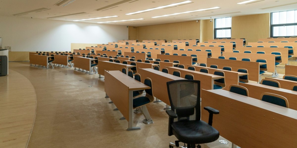 Feng Yingchao: National Review Expert, 300+ Achievements Evaluated, 50+ Projects Empowered