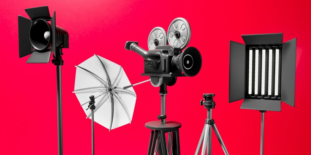 "Red" Returns to Shanghai: A New Model for Chinese Theatre