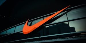 Nike Cuts China Online Distributors in Turnaround Bid