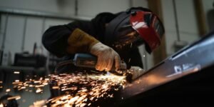 Chicago PMI Collapses 10.5 Points to 47.1 in August as Consumer Sentiment Falls to 51.7, Sending Mixed Signals Ahead of September FOMC Meeting