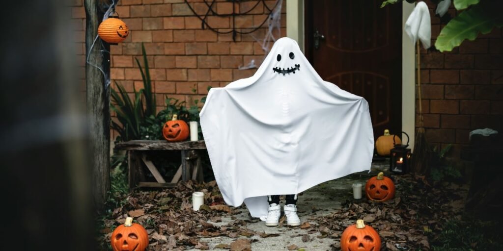 Halloween Spending Forecast Reaches $13.5 Billion as Shoppers Prioritize Value and 47% Turn to AI Tools