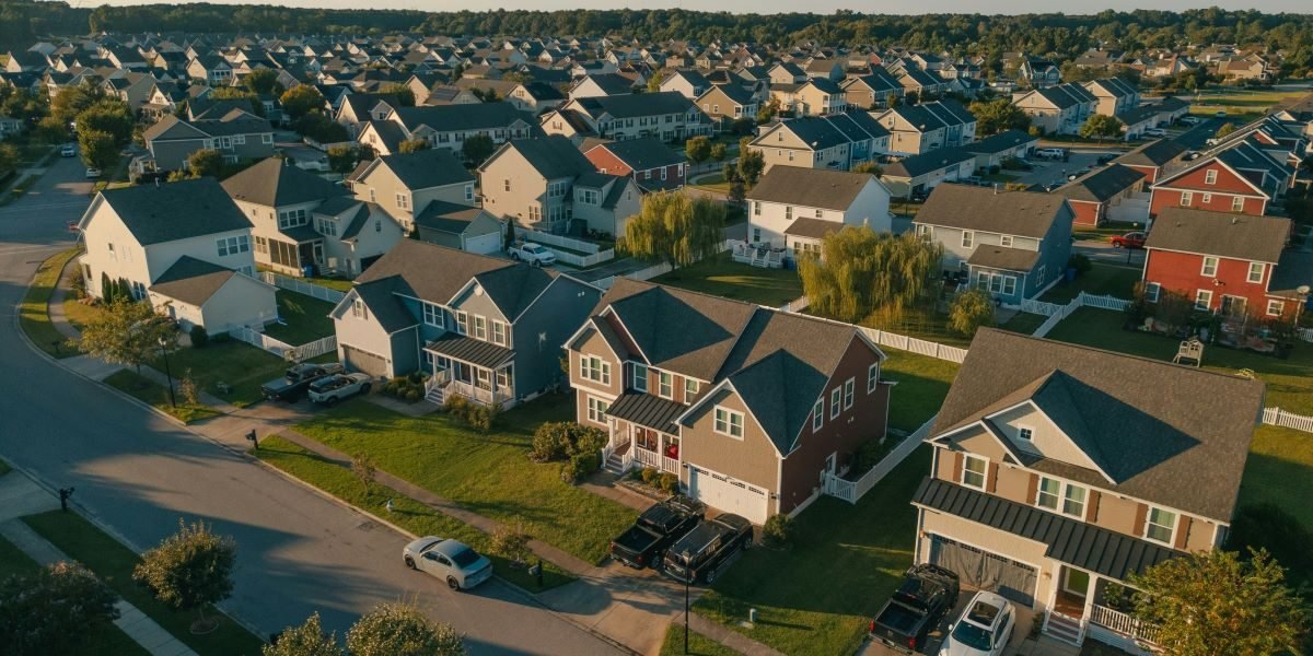 Case-Shiller Home Prices Rise 1.9% in July as Real Home Values Fall for a 14th Straight Month