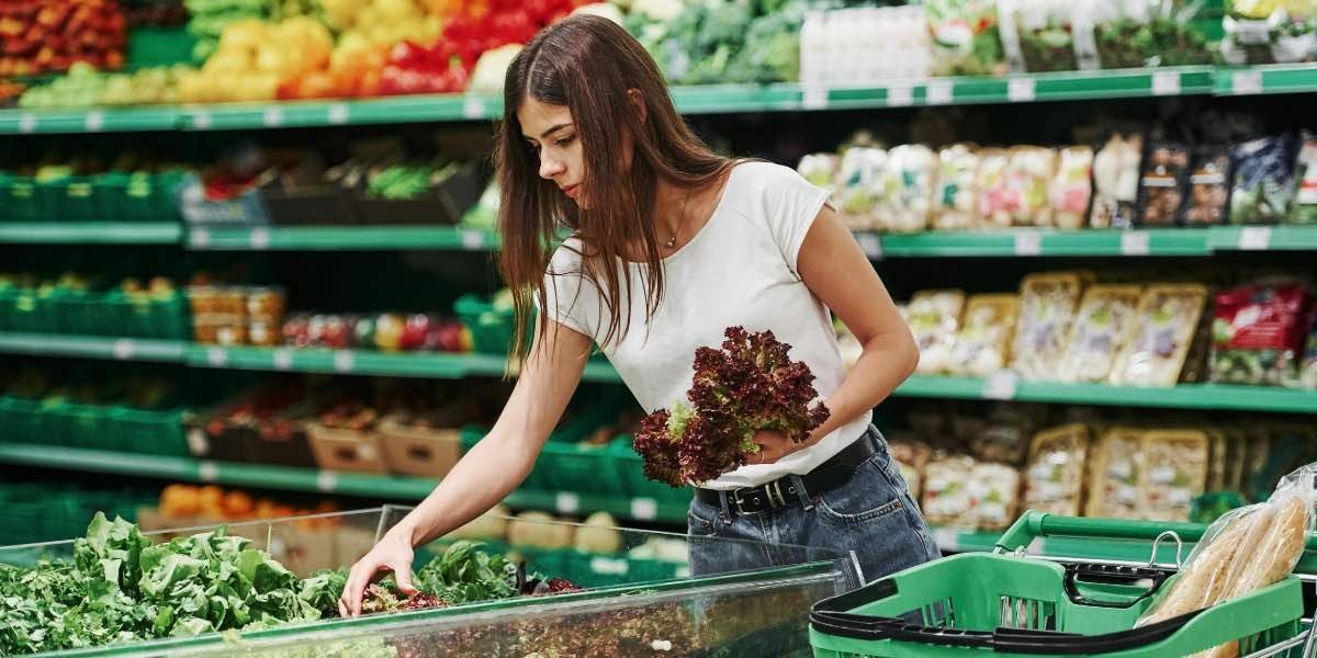 Exploring the Relationship Between Tariffs and Retail Pricing