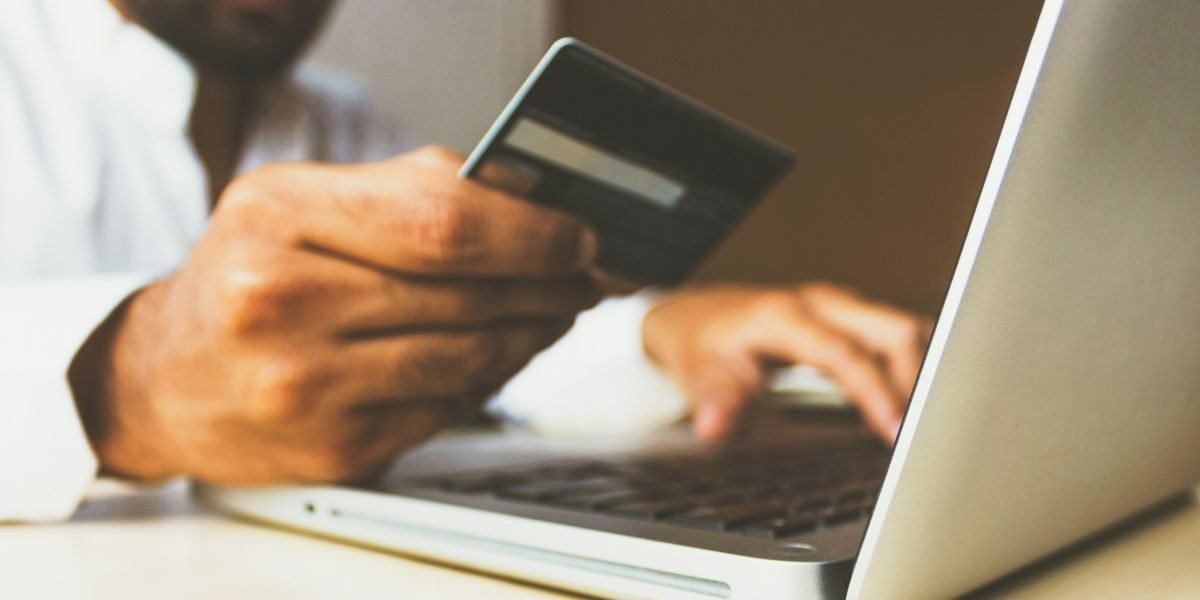 The Impact of Custom Ecommerce Platforms on Business Finances